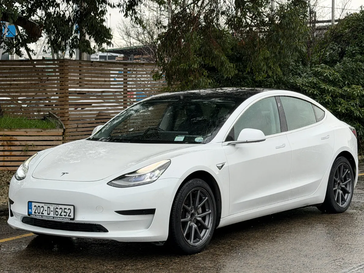 Tesla Model 3 2020..STANDARD RANGE+ RWD..PAN ROOF - Image 1