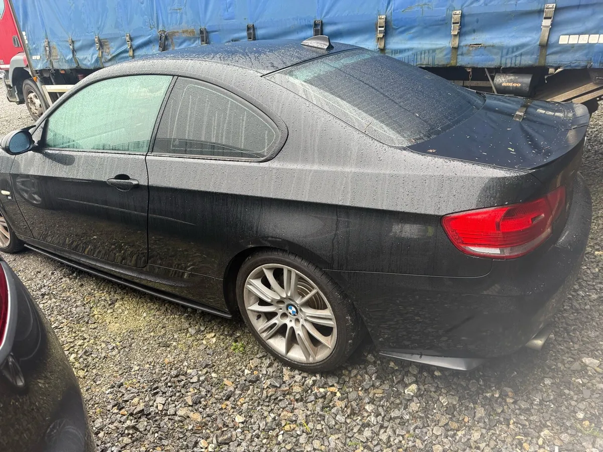 Black 2 Door BMW 2008 Diesel - Image 4