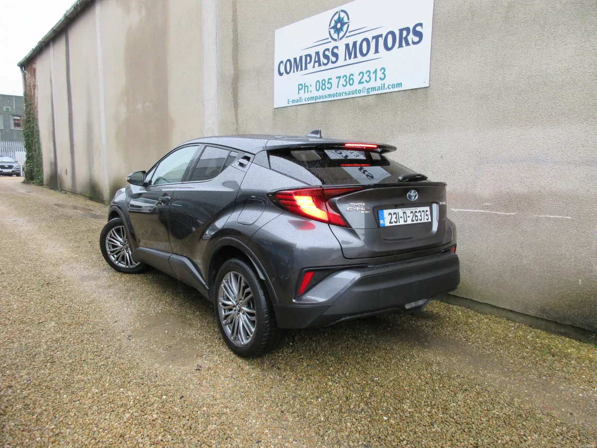 Toyota C-HR 1.8 HYBRID SOL - Image 4