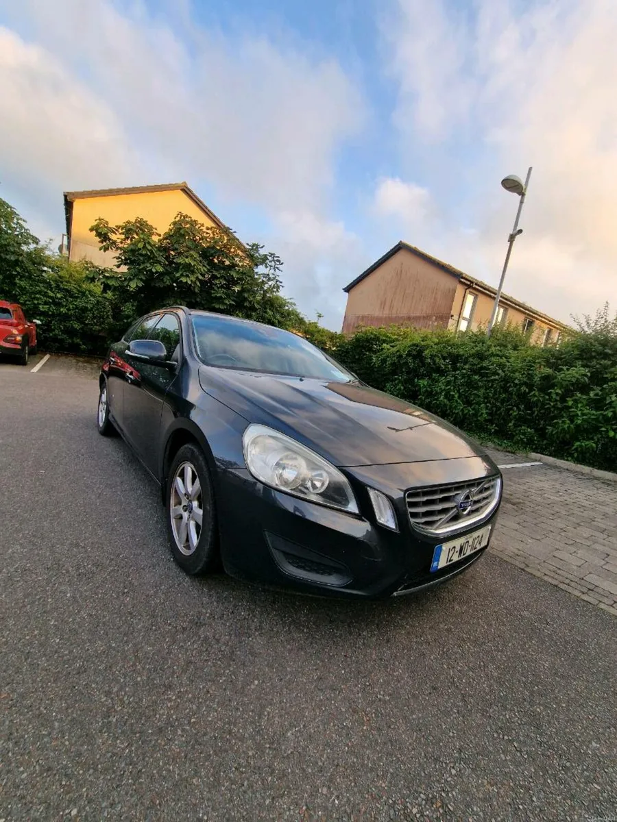 Volvo V60 2012 2.0 Diesel - Image 1