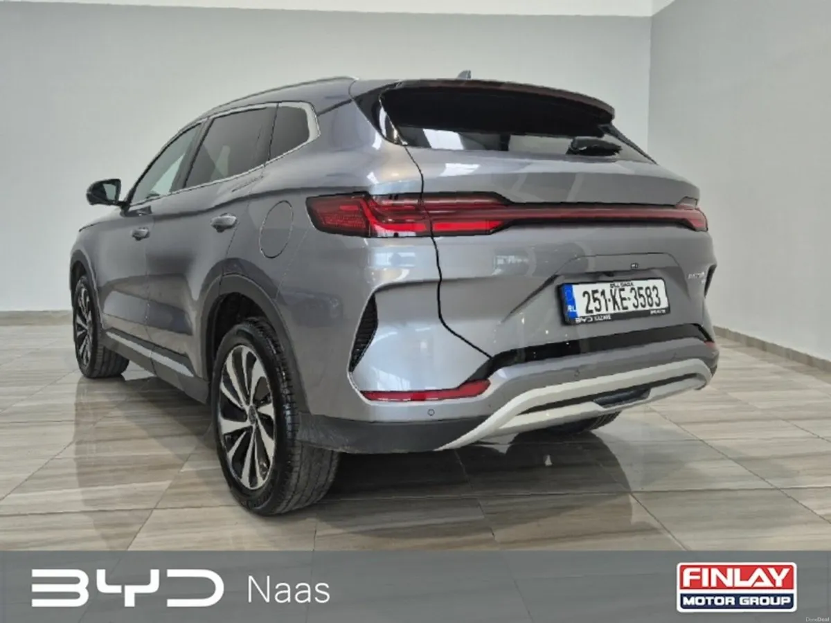 BYD SEAL U Boost PLUG-IN HYBRID 80km RANGE - Image 3