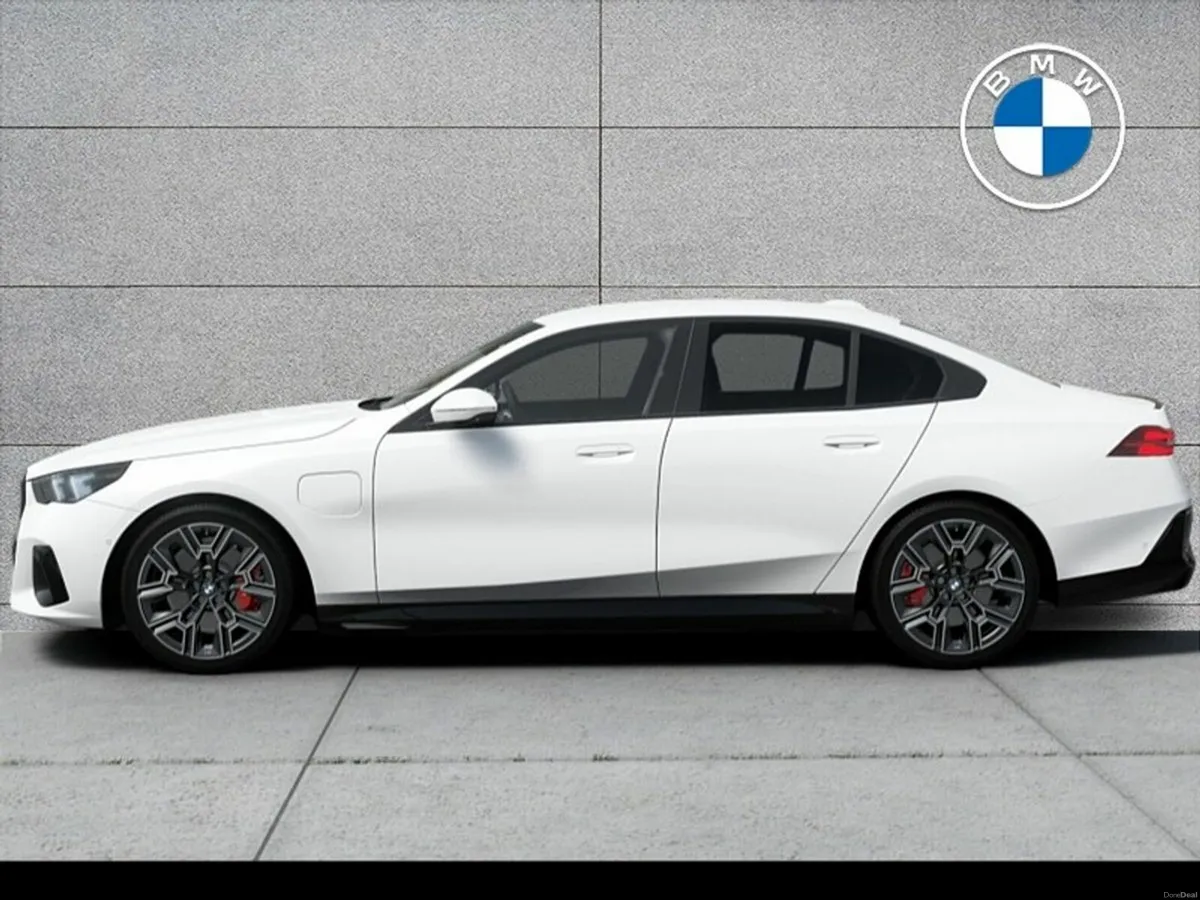 BMW 5-Series 530e M Sport Pro - Image 2