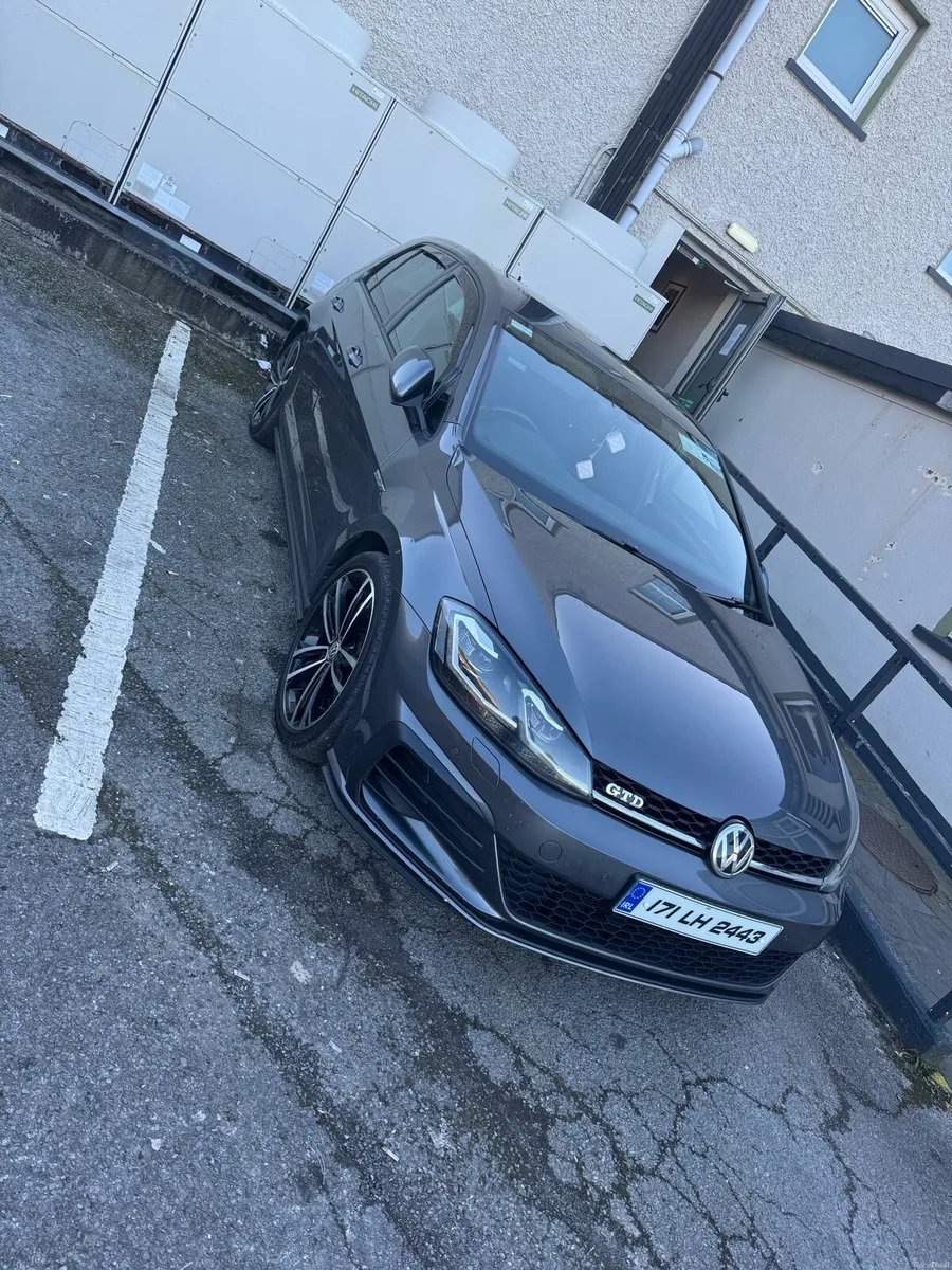 2017 GTD Golf - Image 1