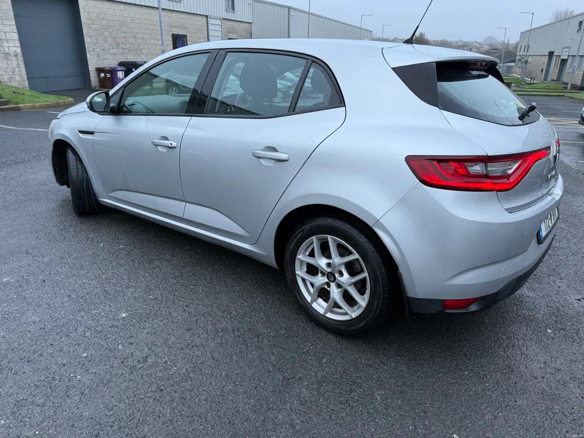 2017 Renault Megane 1.2 Petrol - Image 4