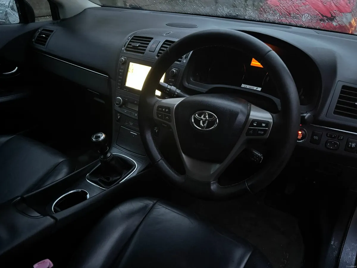 Toyota Avensis 2011 - Image 3