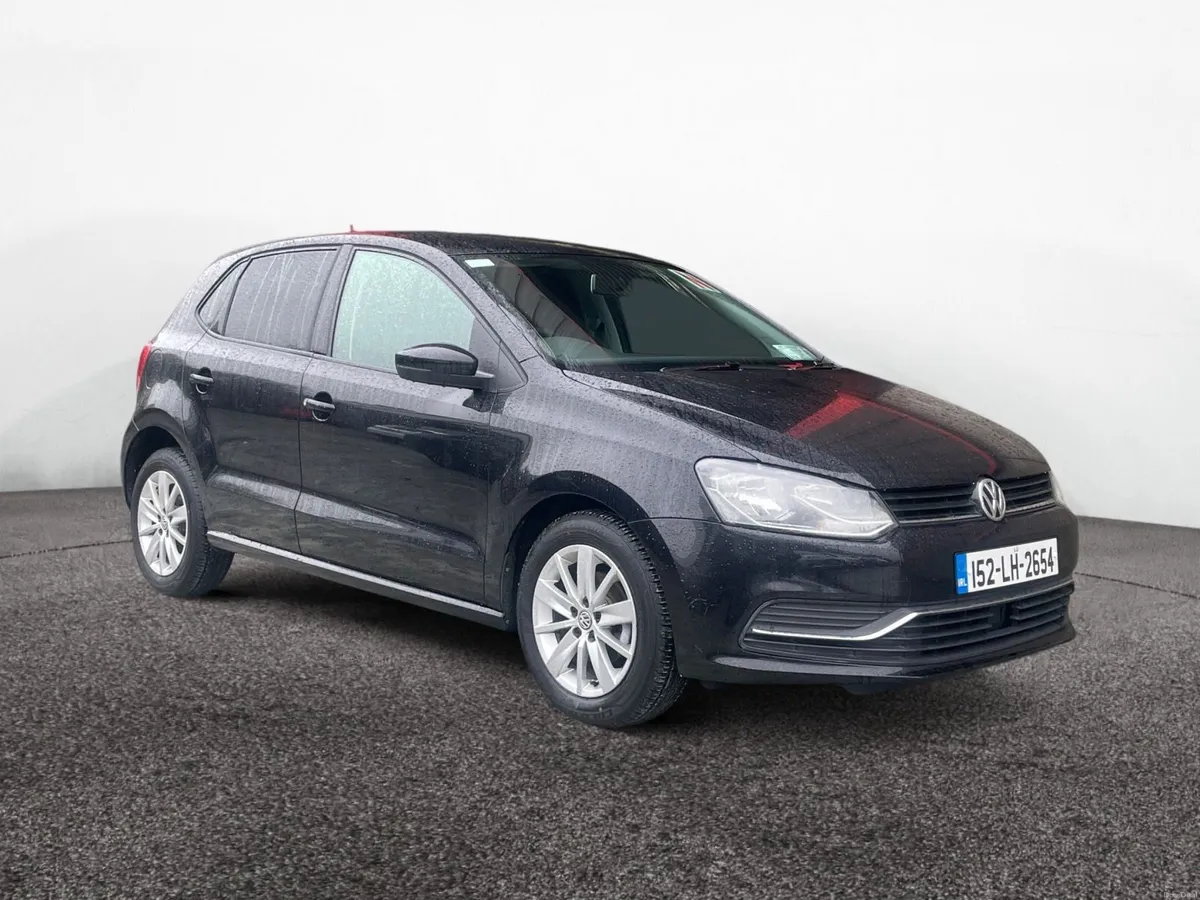 VOLKSWAGEN POLO 2015 AUTOMATIC - Image 1