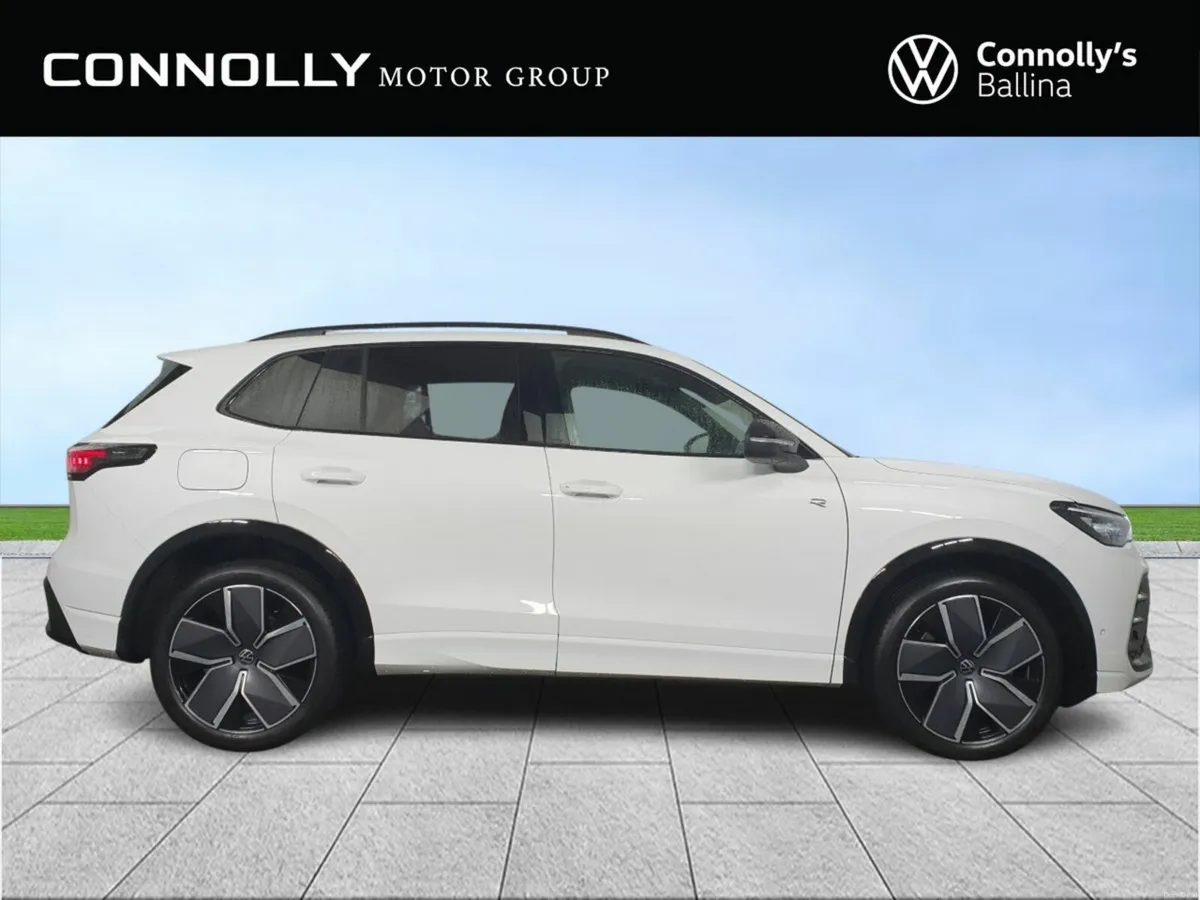 Volkswagen Tiguan R-Line 2.0 TDI Auto Black Pack * - Image 3