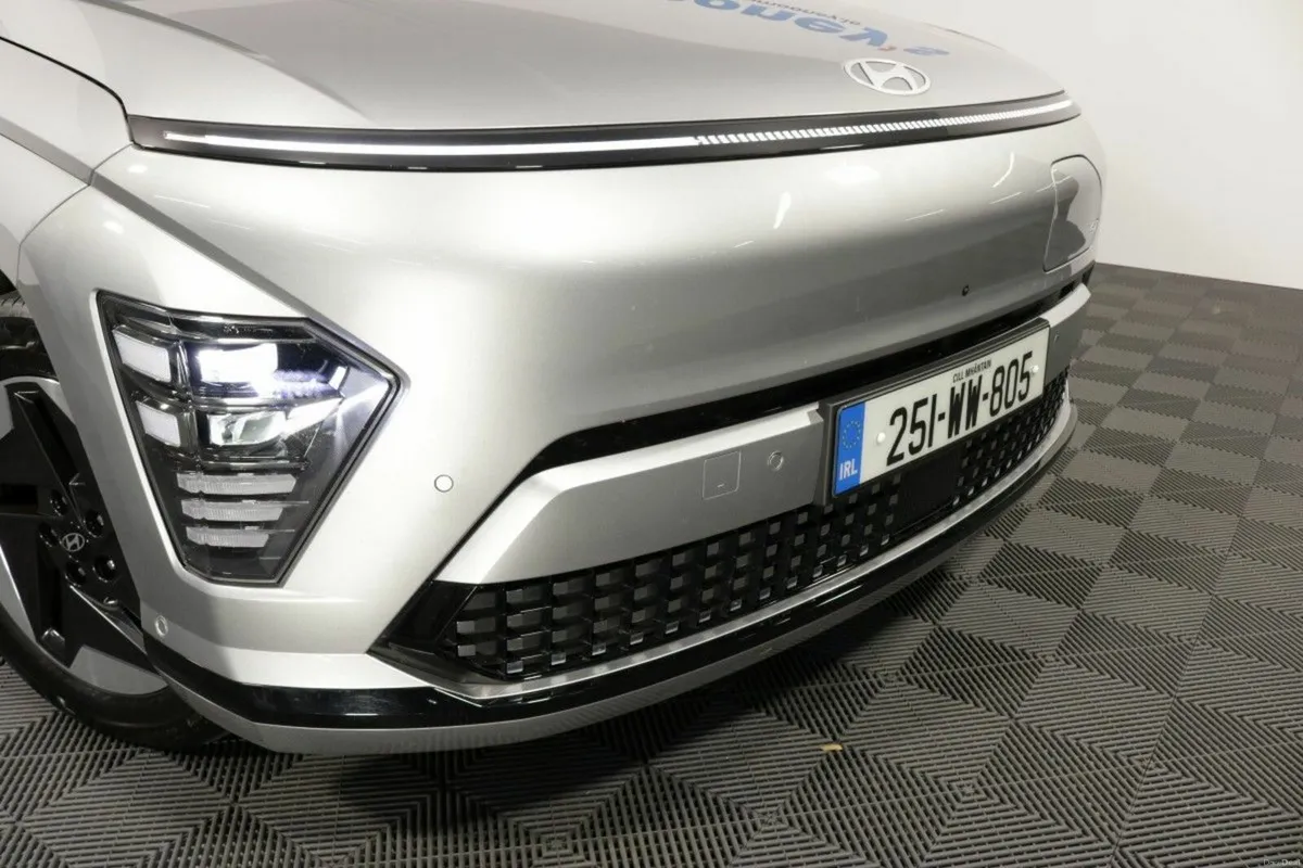 Hyundai KONA ELECTRIC PLATINUM 65 kWh EV - Image 3