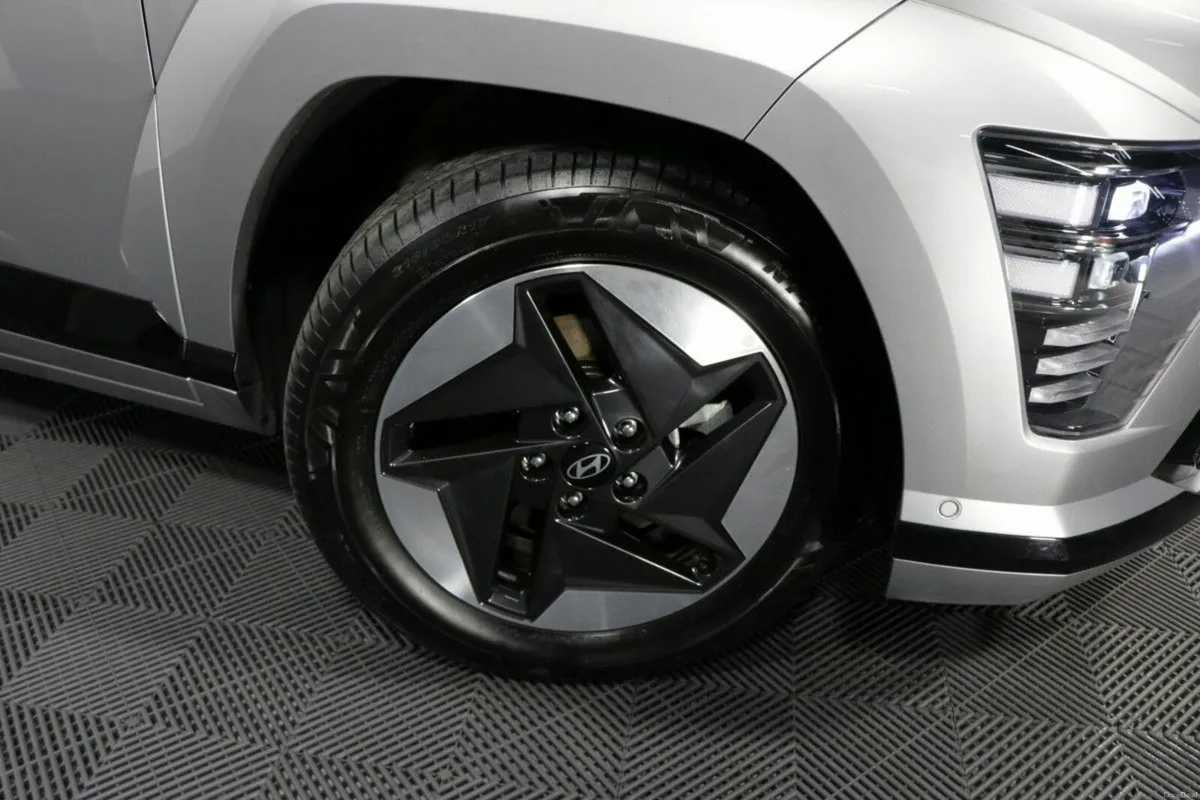 Hyundai KONA ELECTRIC PLATINUM 65 kWh EV - Image 4