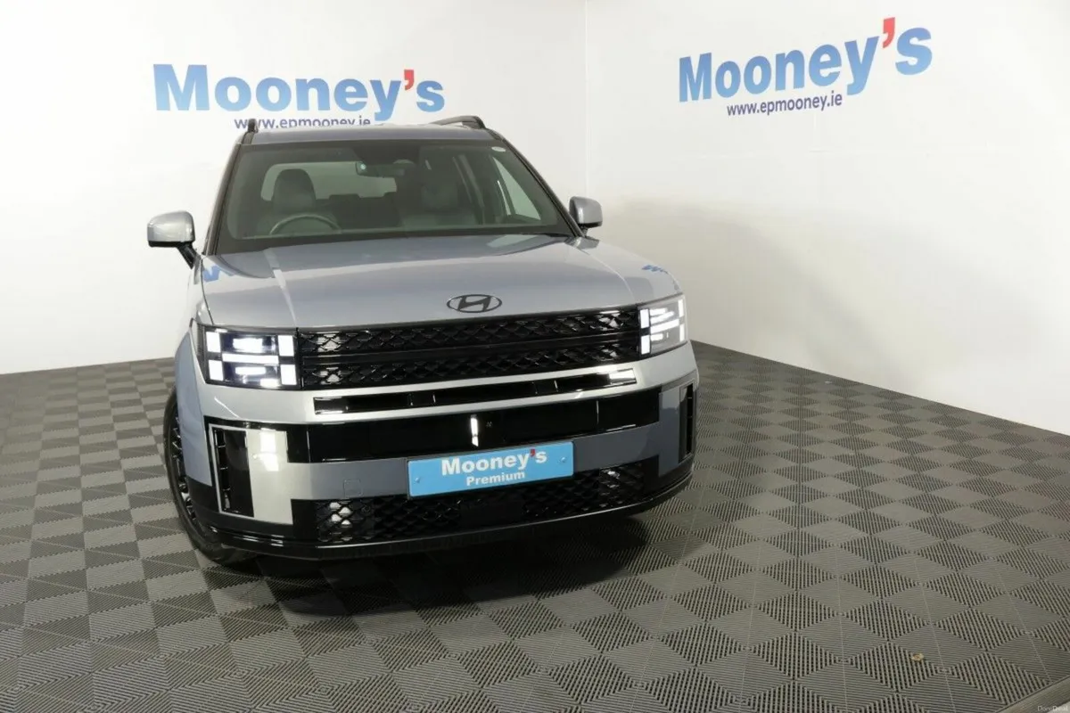 Hyundai Santa Fe PHEV CALLIGRAPHY 1.6L PETROL AUTO - Image 2