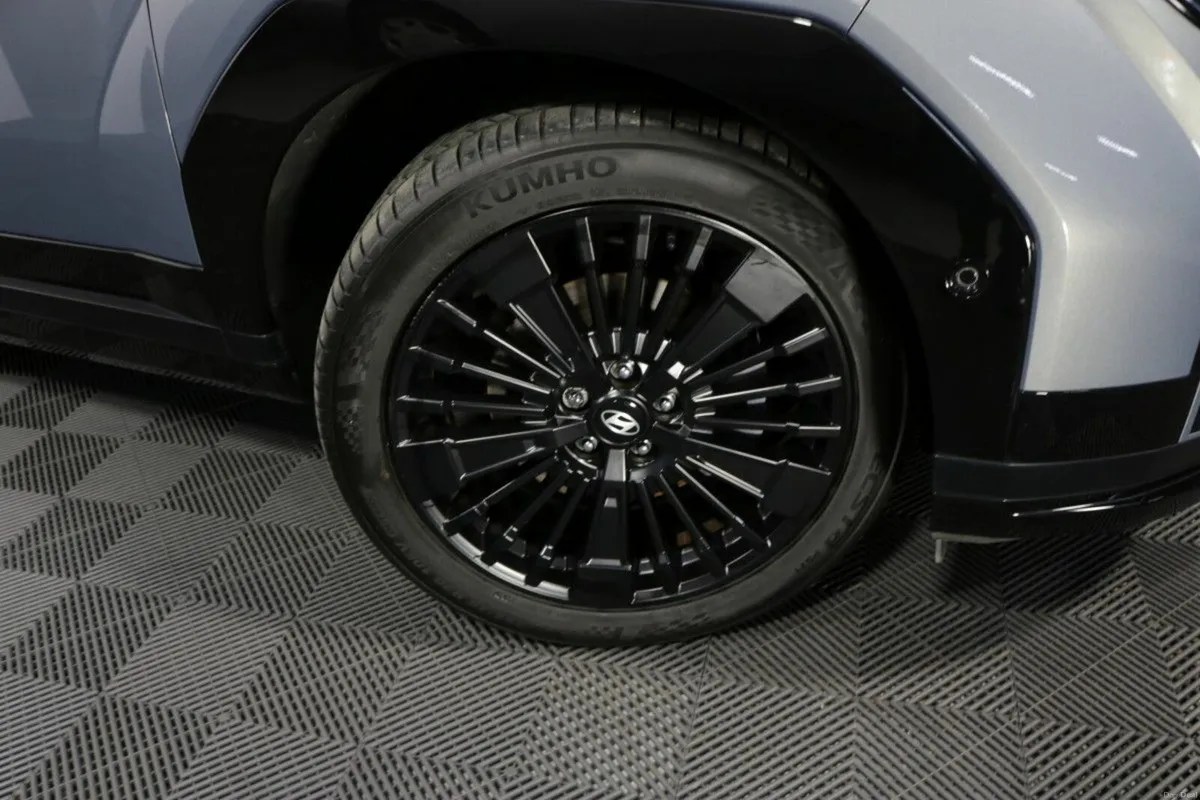 Hyundai Santa Fe PHEV CALLIGRAPHY 1.6L PETROL AUTO - Image 4