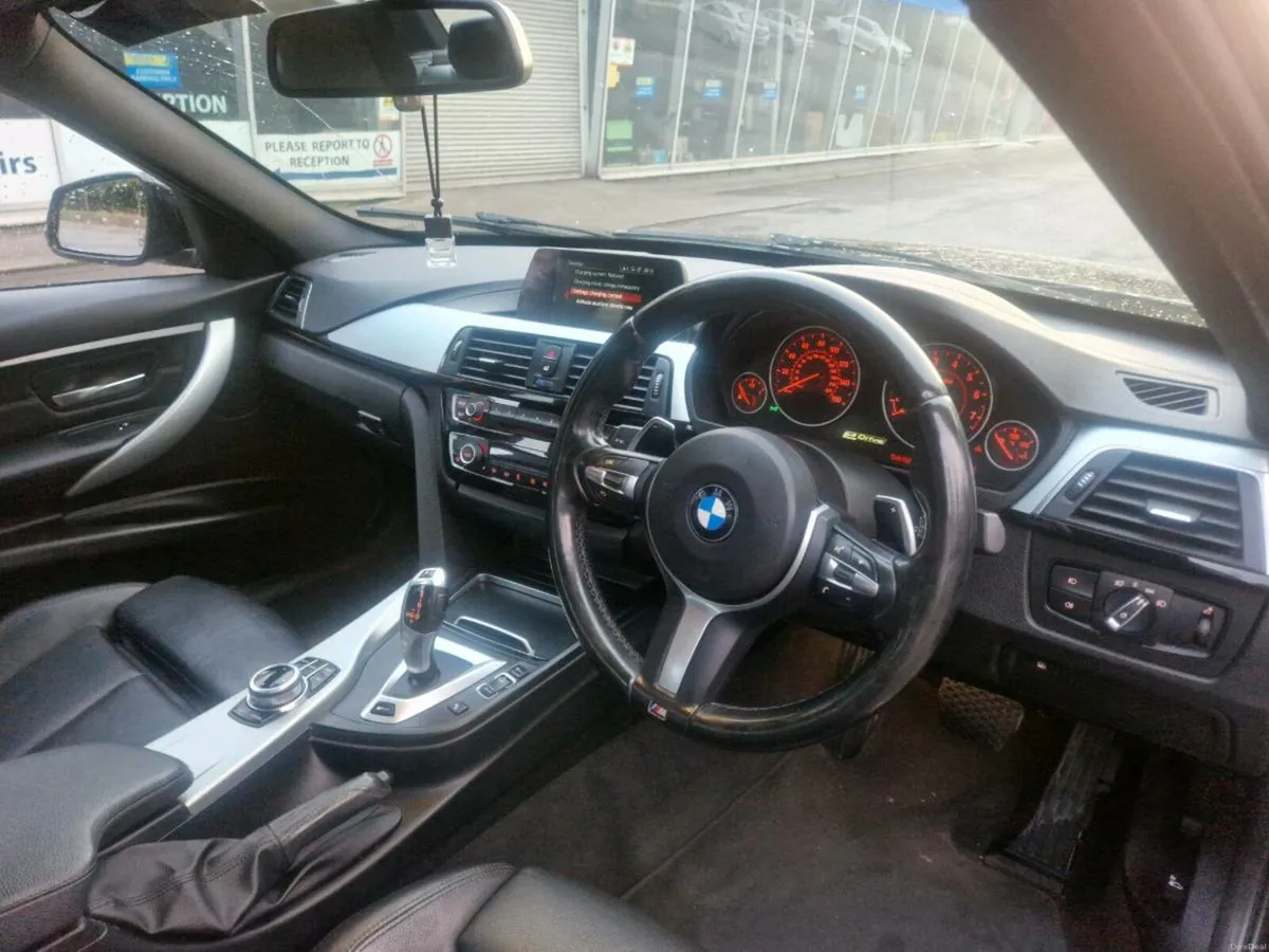 Bmw 330e msport 2017 - Image 3