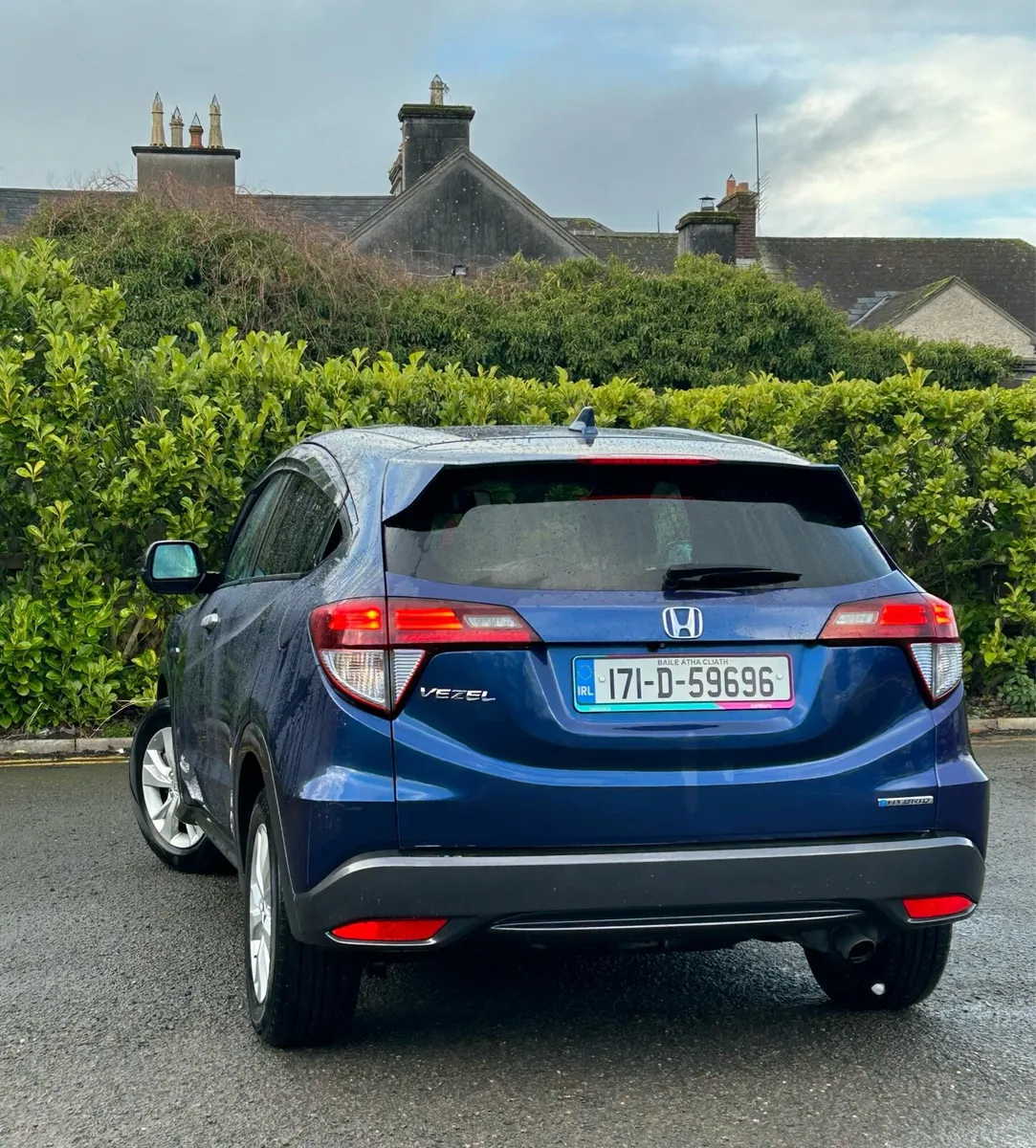 Honda Vezel automatic - Image 4