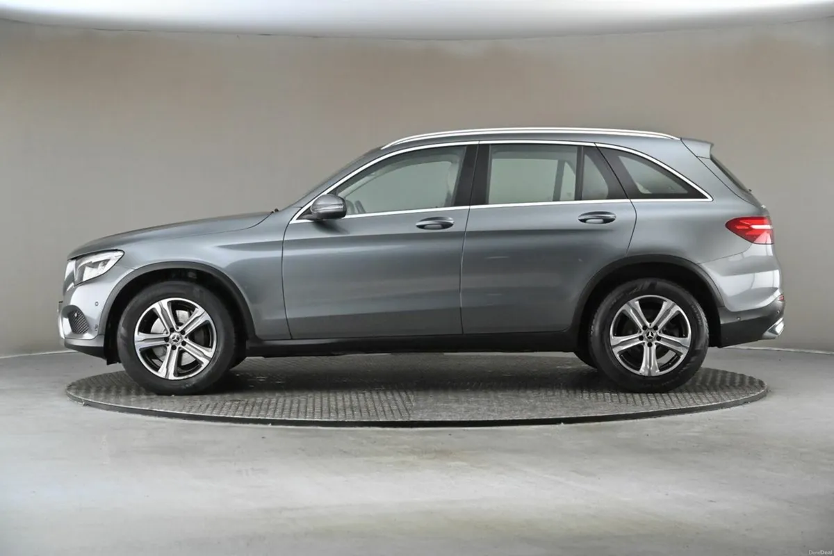 Mercedes-Benz GLC 220D 4MATIC **EL.PAN ROOF**FULL - Image 5