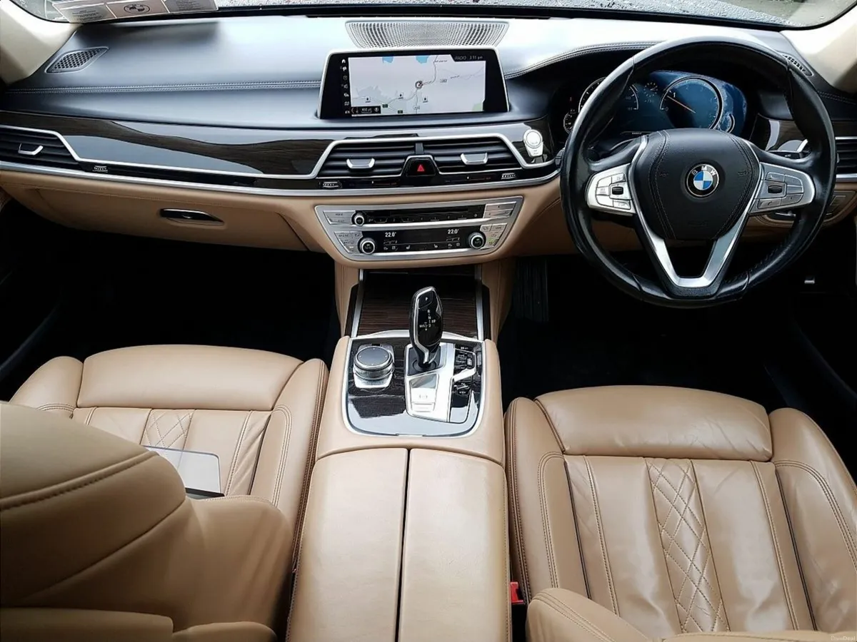 BMW 7-Series 730d Se - Image 4