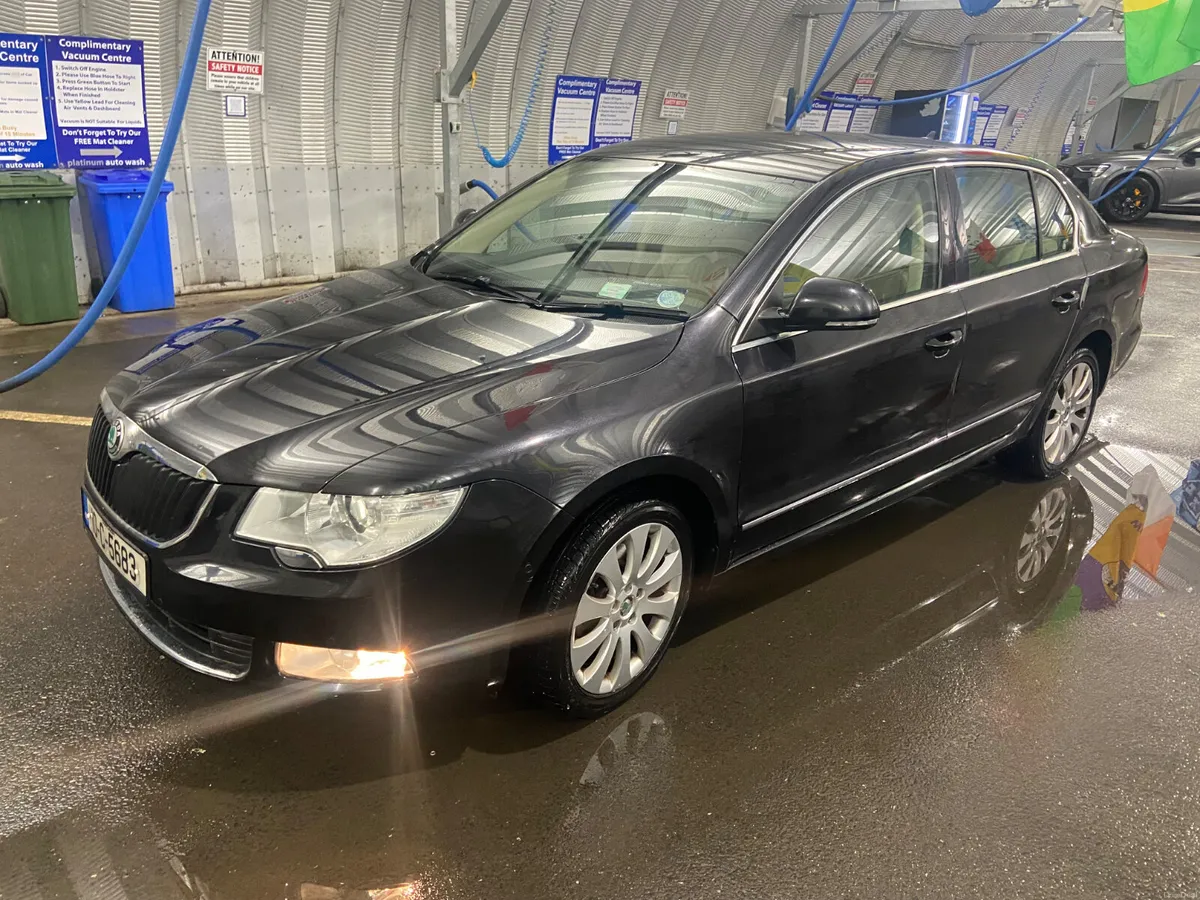 Skoda Superb 2010  automatic low mileage - Image 2
