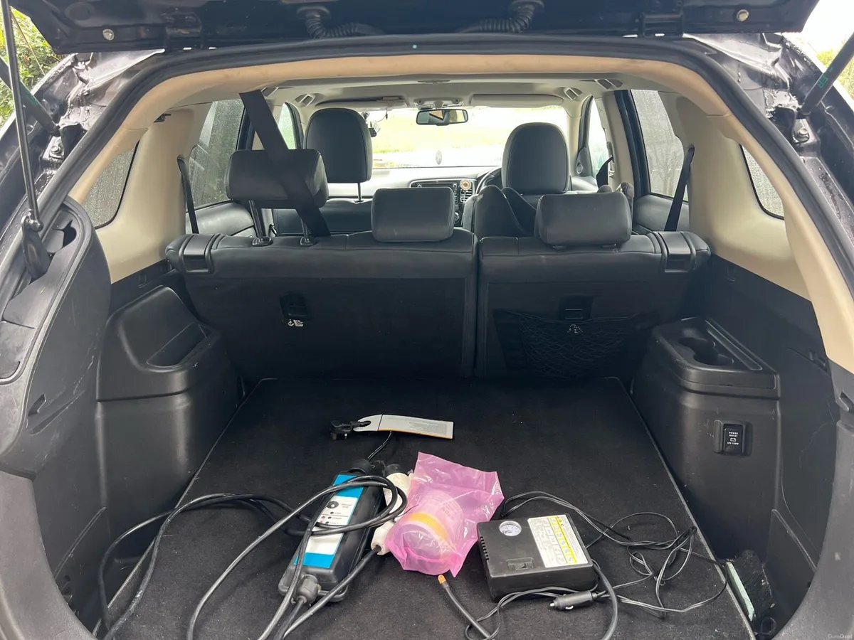 2017 Mitsubishi Outlander PHEV 5HS 92% Battery - Image 3