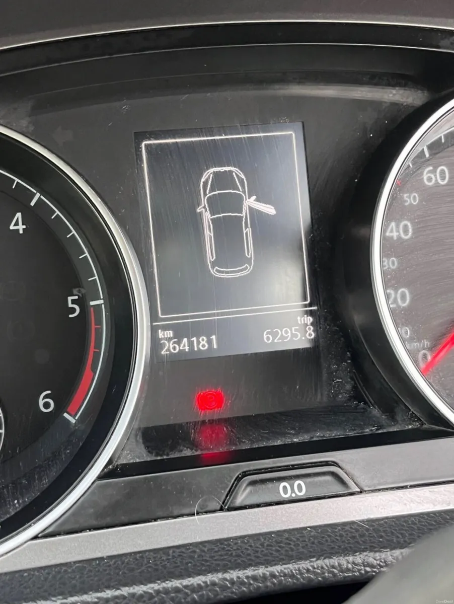 Volkswagen Golf 2017 - Image 2