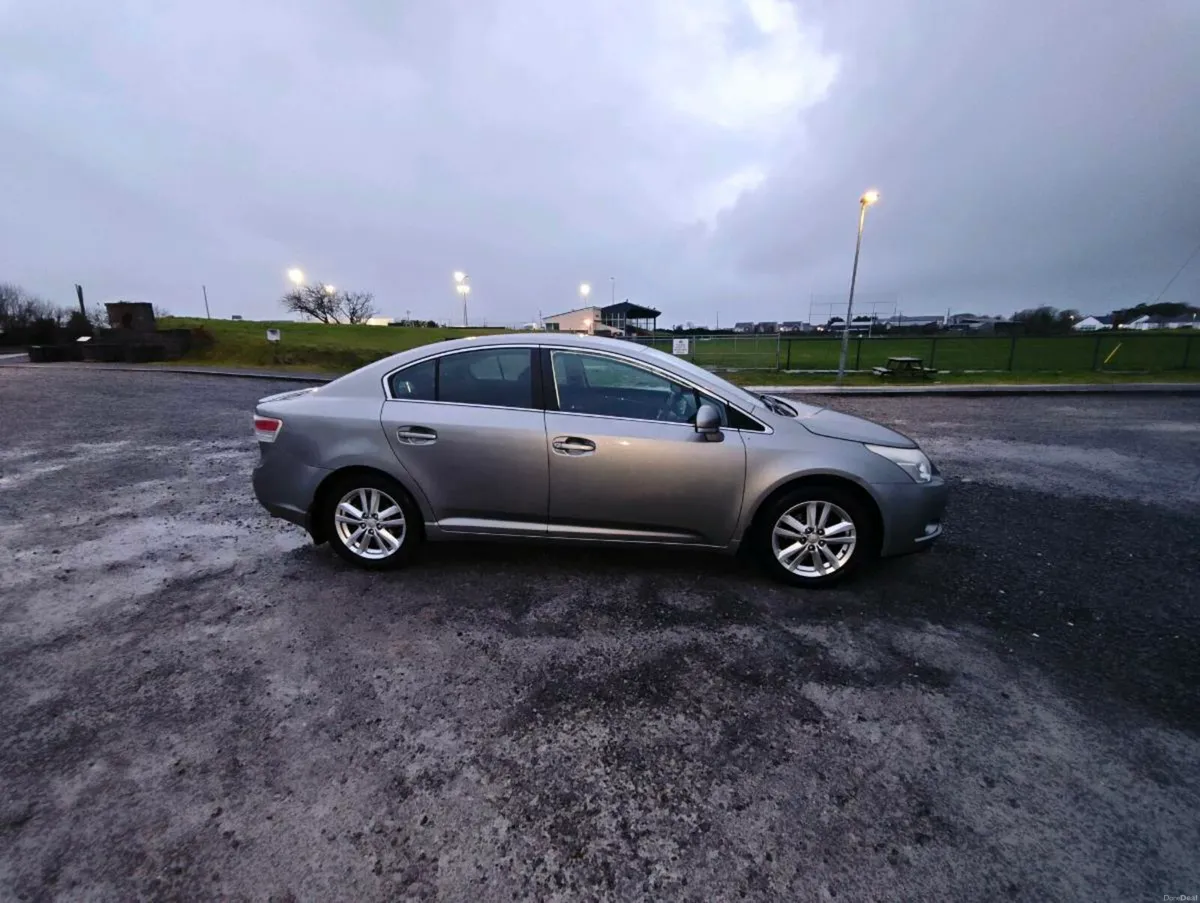 2011 TOYOTA AVENSIS, NCT AND TAX - Image 4