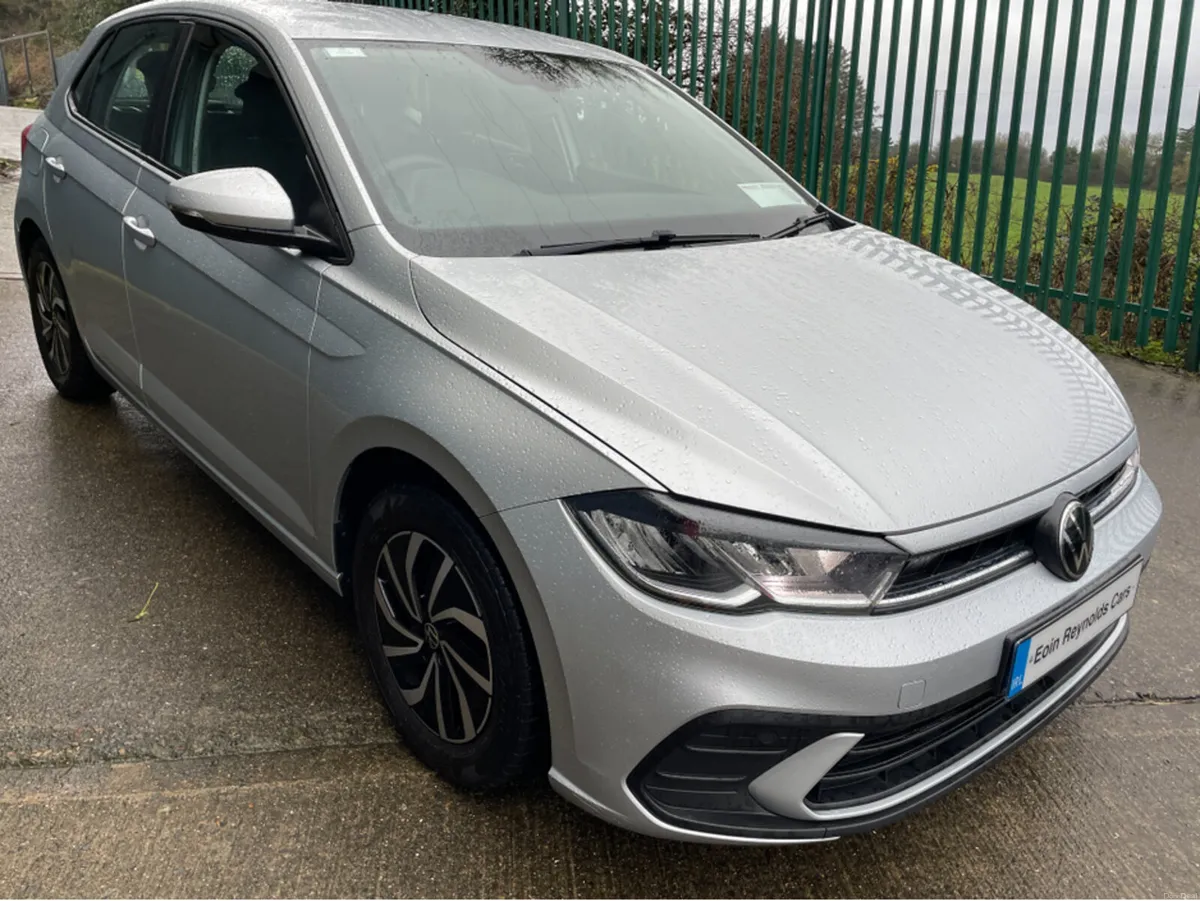 Volkswagen Polo 1.0 MPI 5SPEED 80HP 5DR LOW KMS! A - Image 2