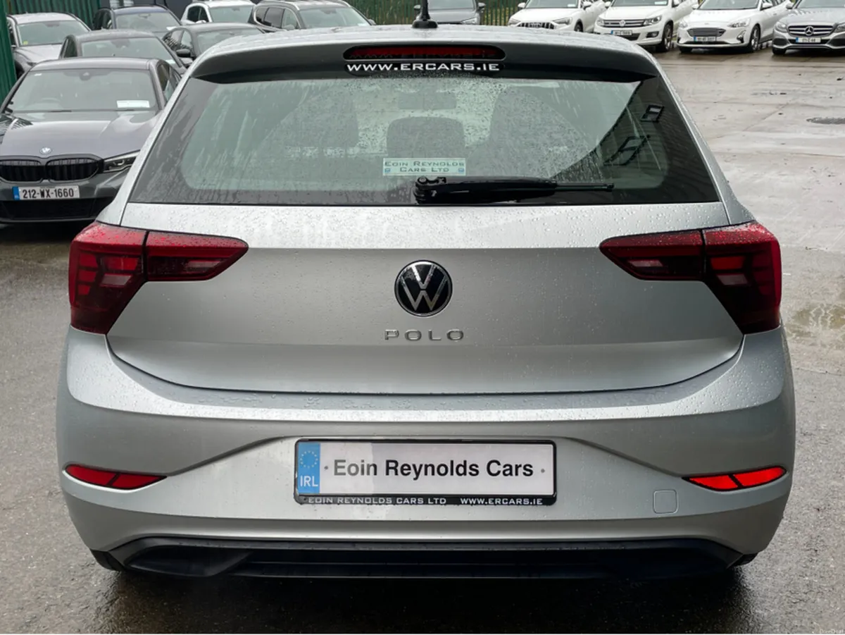 Volkswagen Polo 1.0 MPI 5SPEED 80HP 5DR LOW KMS! A - Image 5