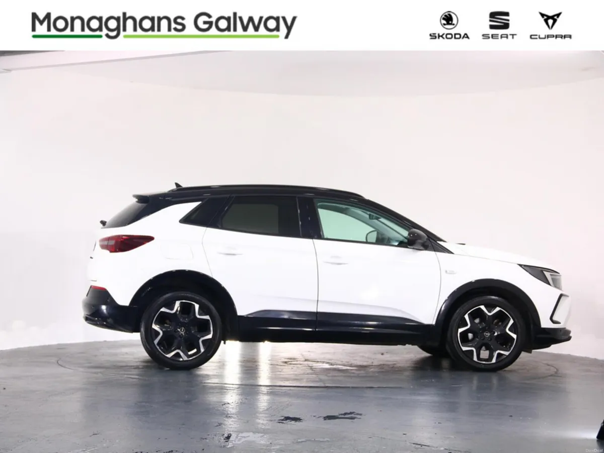 Opel Grandland GS 1.5 130HP AUTO *TOP SPEC* - Image 2