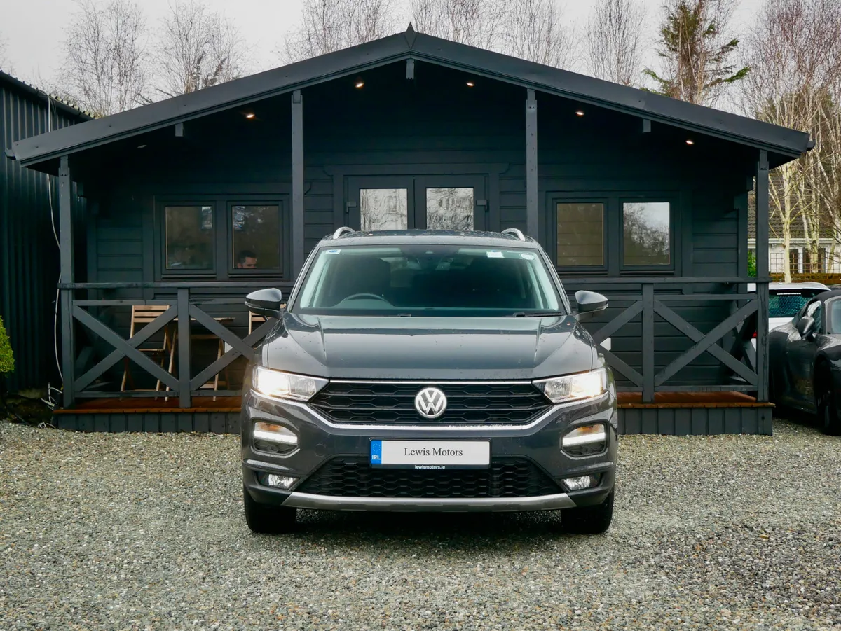 2020 Volkswagen T-Roc Design 1.0 TSI 115BHP - Image 2