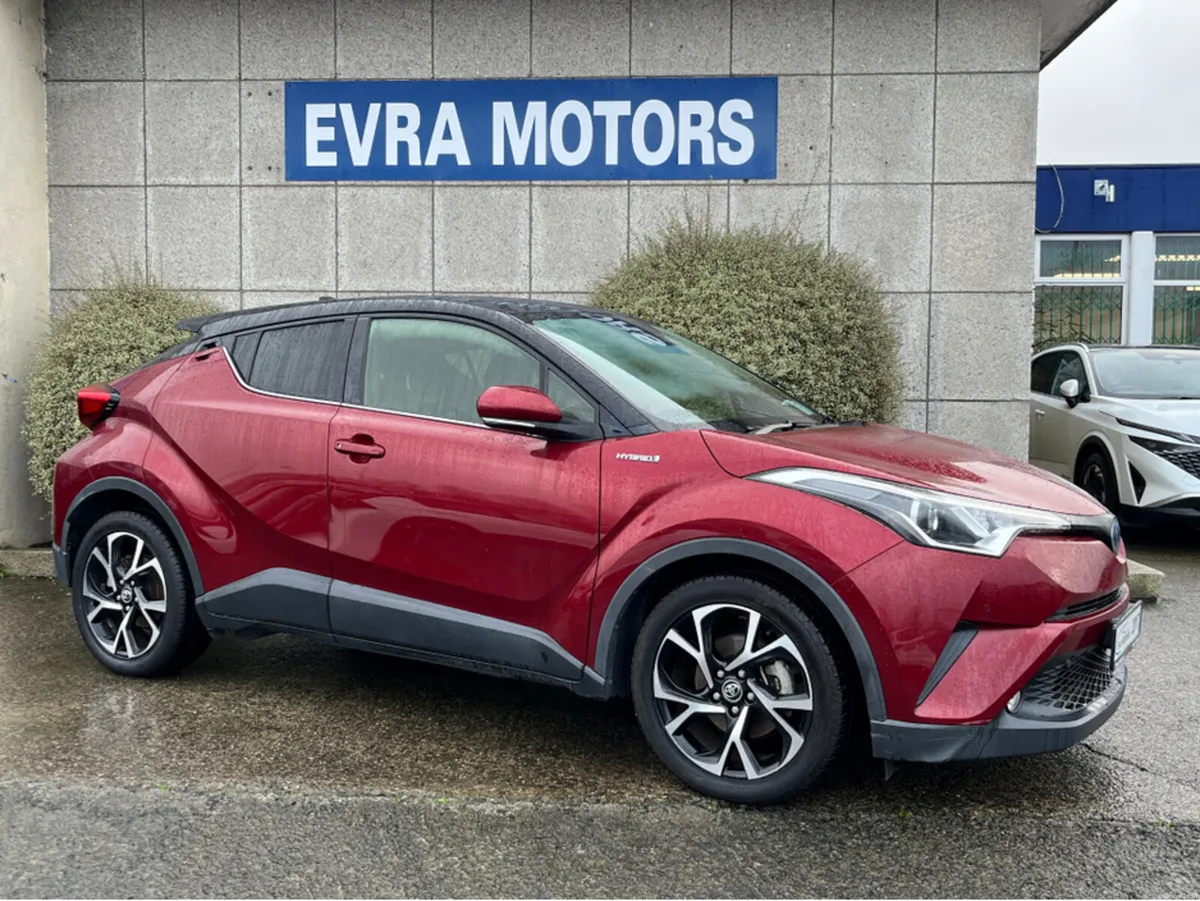 Toyota C-HR SOL AUTOMATIC HYBRID 1.8 PETROL //REVE - Image 3