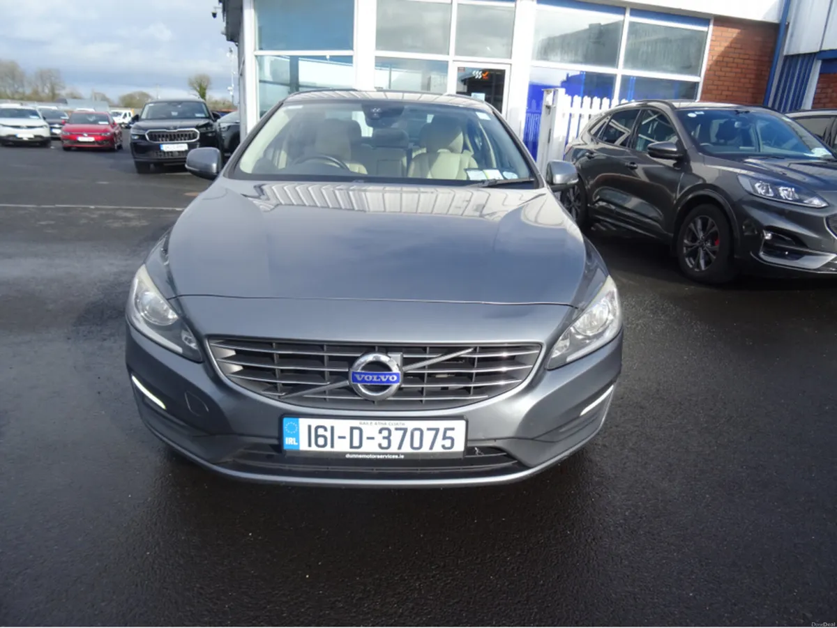 Volvo S60 D3 SE 4DR - Image 3