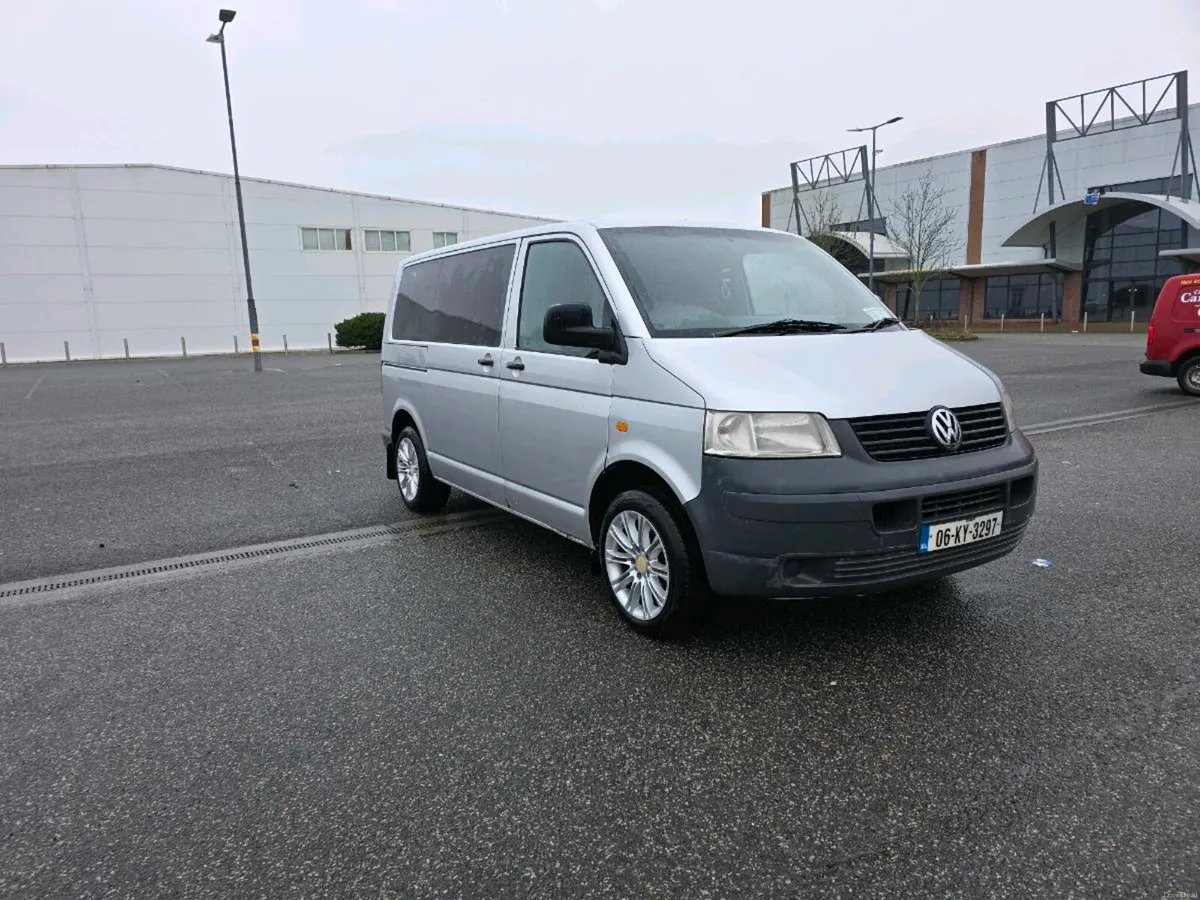 Vw shuttle minibus - Image 1