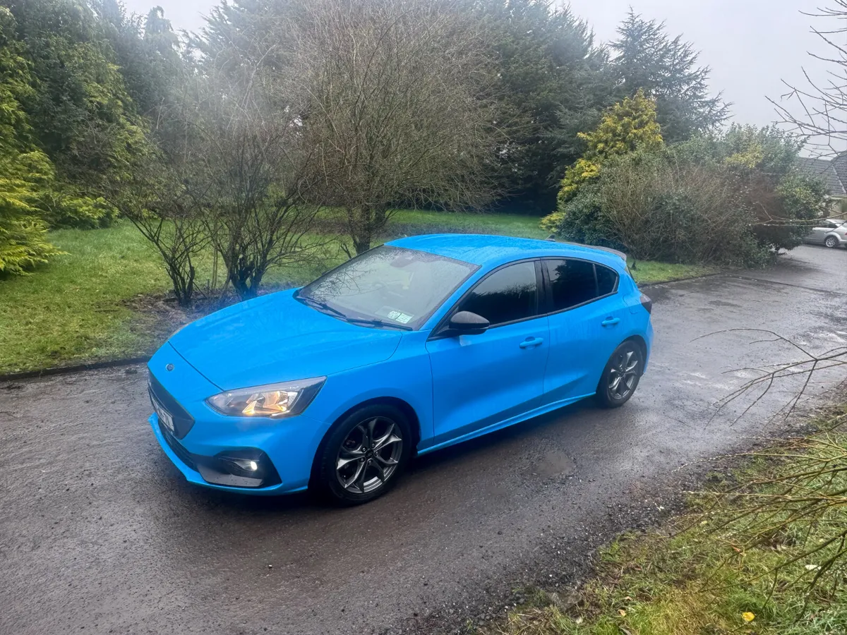 19 Ford Focus 1.0 ST-LINE .. NCT 02/28 - Image 4