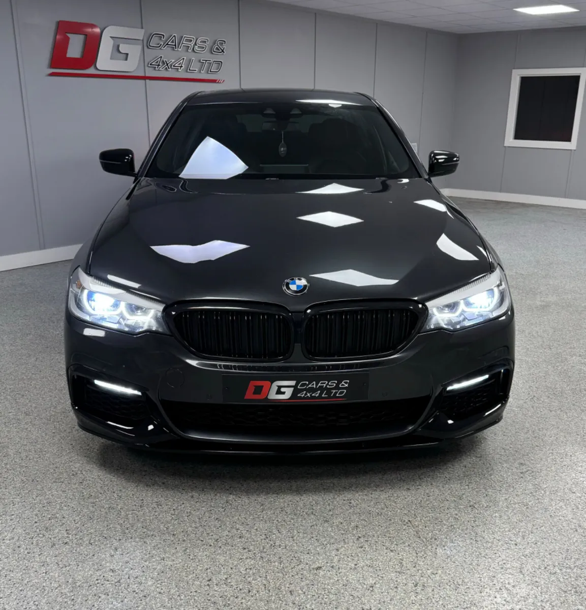 2017 BMW 520D M Sport Automatic X Drive - Image 2