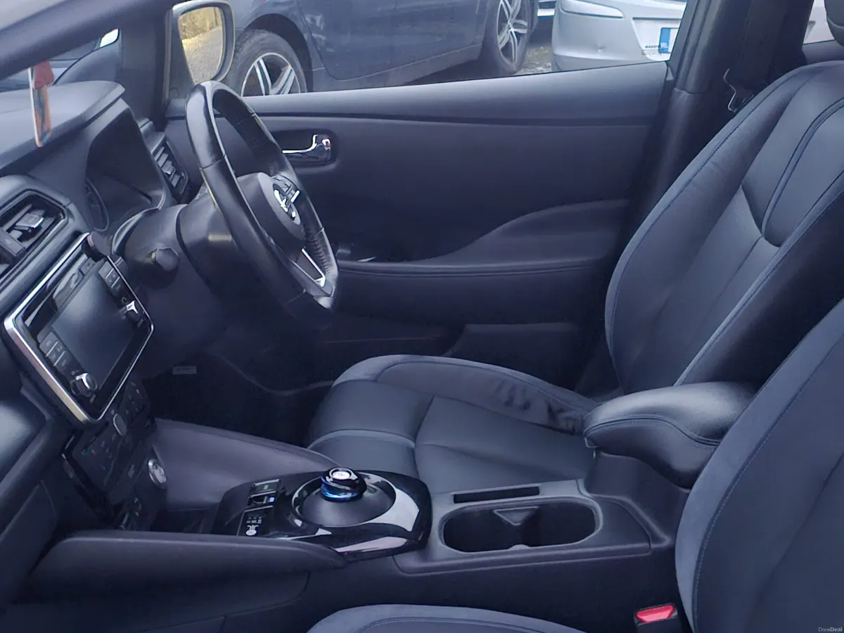 Nissan Leaf 2018 automatic fully electric €7990 - Image 3