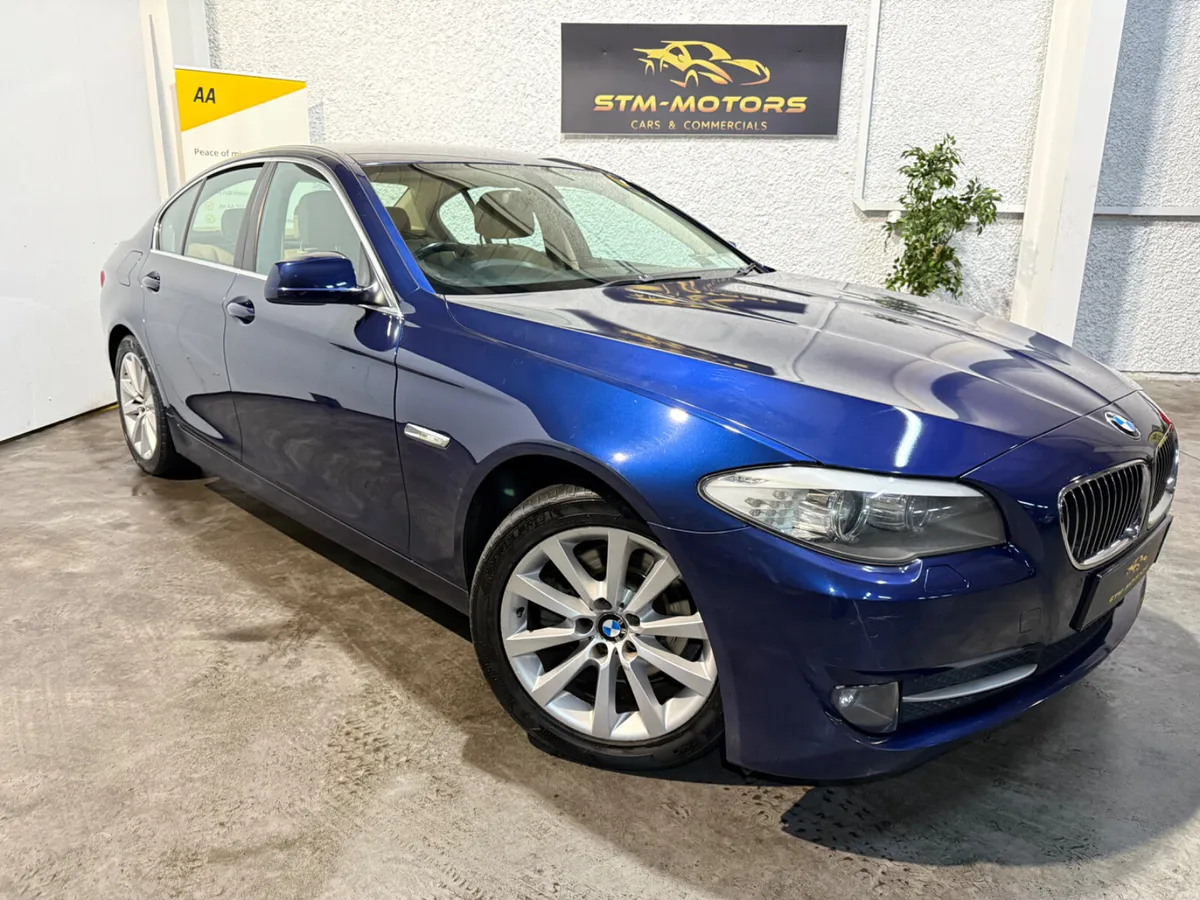 BMW 5-Series 2011 - Image 1