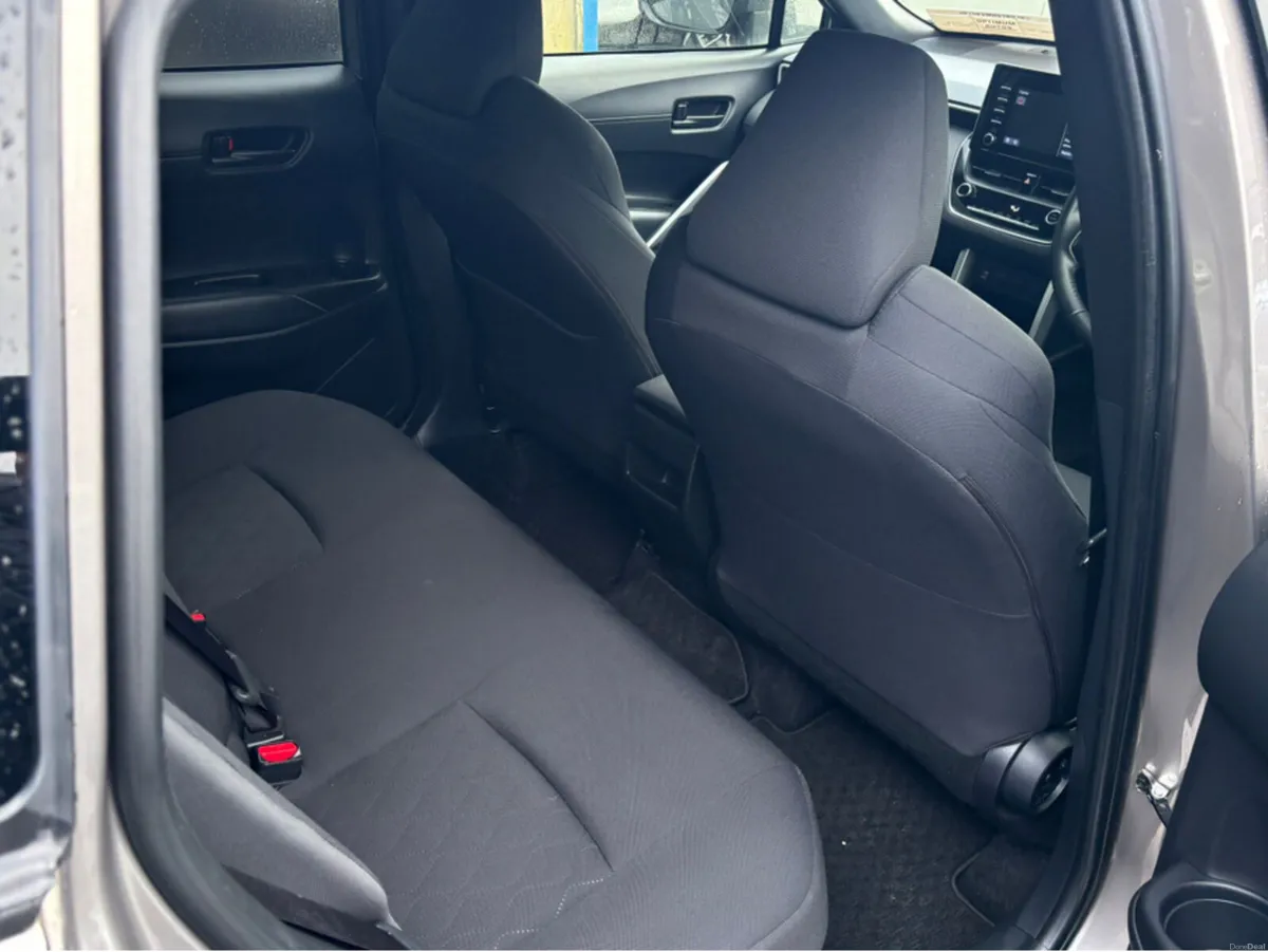 Toyota Corolla Cross HIGH SPEC SELF CHARGING HYBRI - Image 5