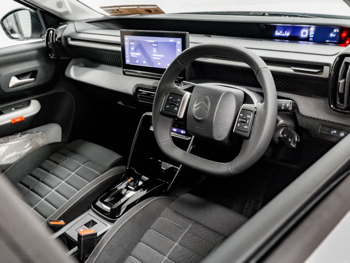 Citroen C3 Aircross *7 Seater* Plus Hybrid Auto 14 - Image 2