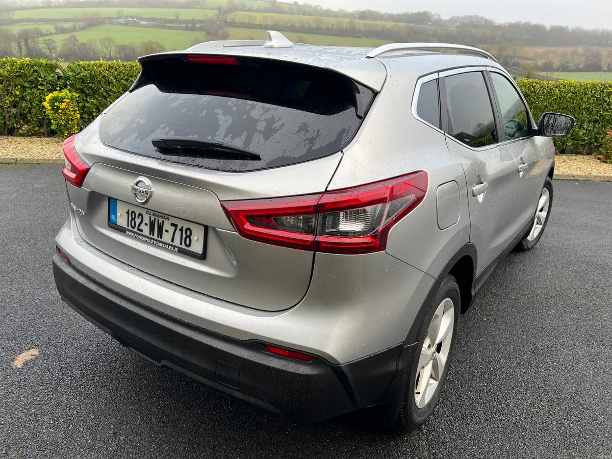 2018 (182)Nissan Qashqai SV 1.2 Petrol Auto - Image 3