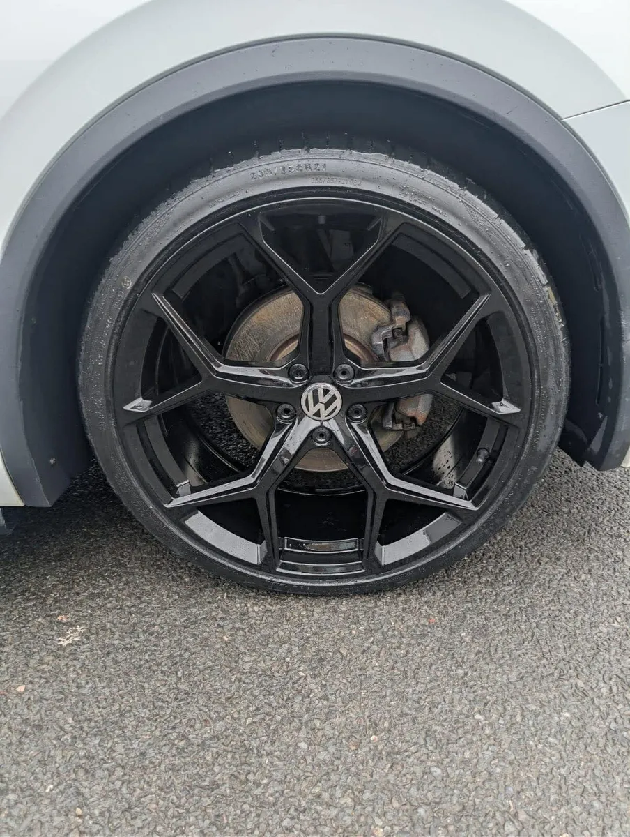 Volkswagen Tiguan 2016 - Image 3