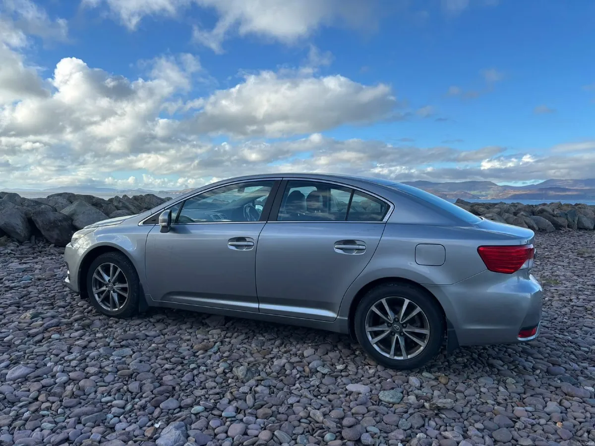 Toyota Avensis 2013 - Image 4