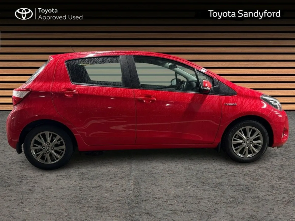 Toyota Yaris HYBRID LUNA // REAR CAMERA // TOYOTA - Image 3