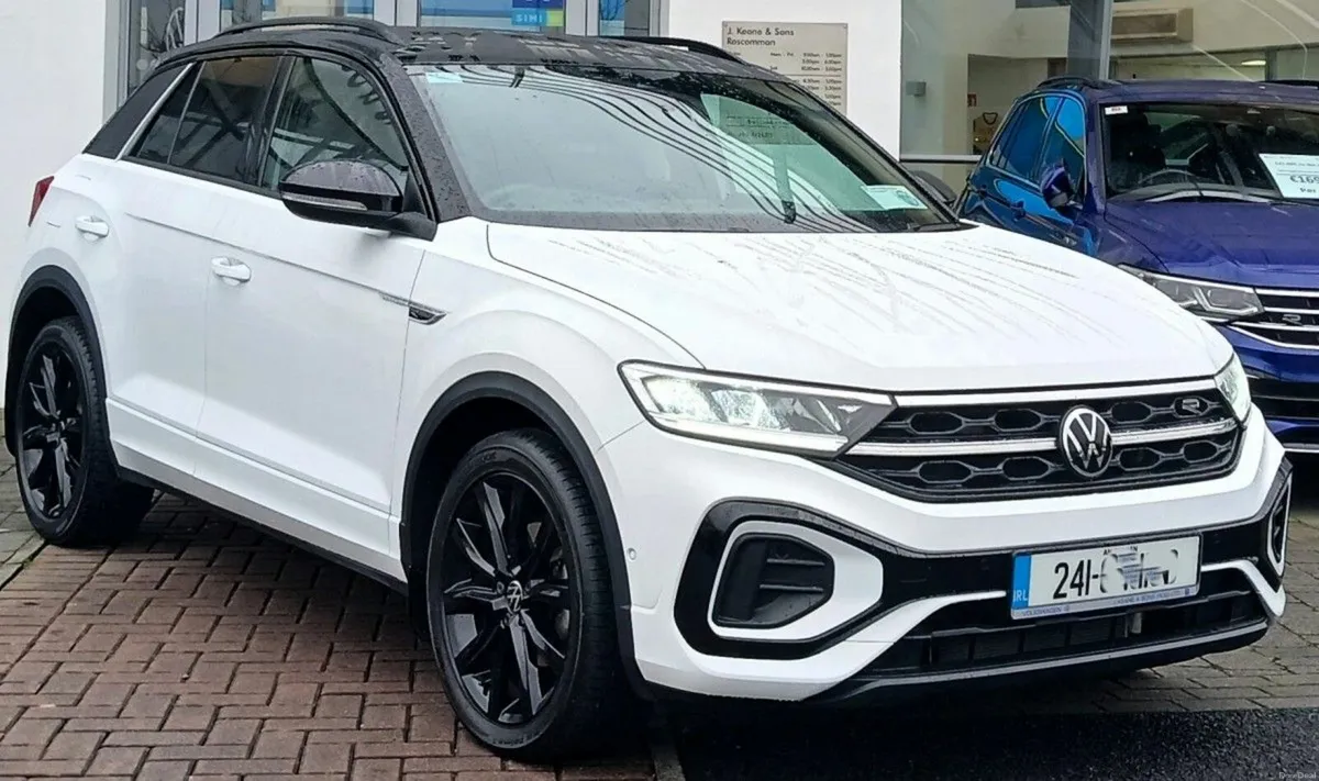 Volkswagen T-Roc R-Line 2.0 TDI 116HP **BLACK STYL - Image 1