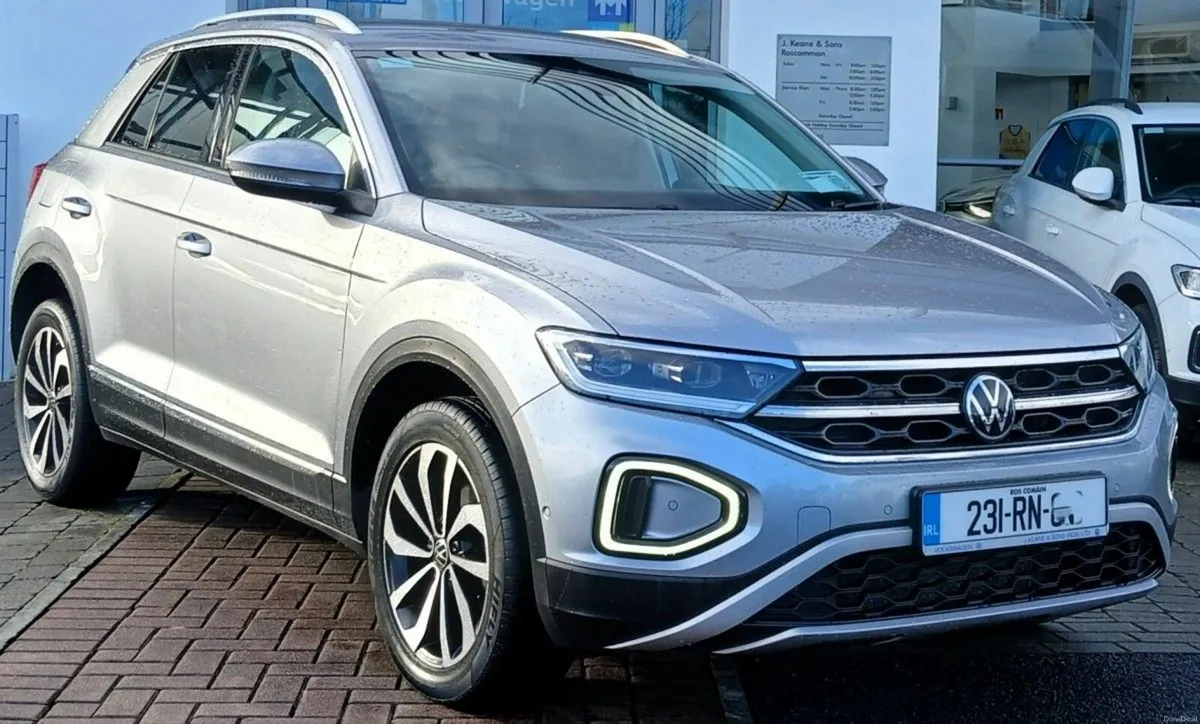 Volkswagen T-Roc Style 2.0 TDI 116HP **REAR VIEW C - Image 1
