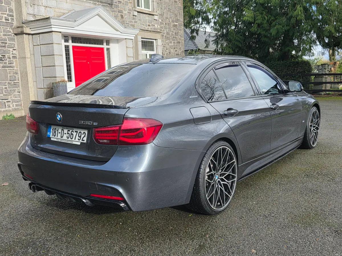 18 BMW 3-Series 330e Msport Shadow edition - Image 3