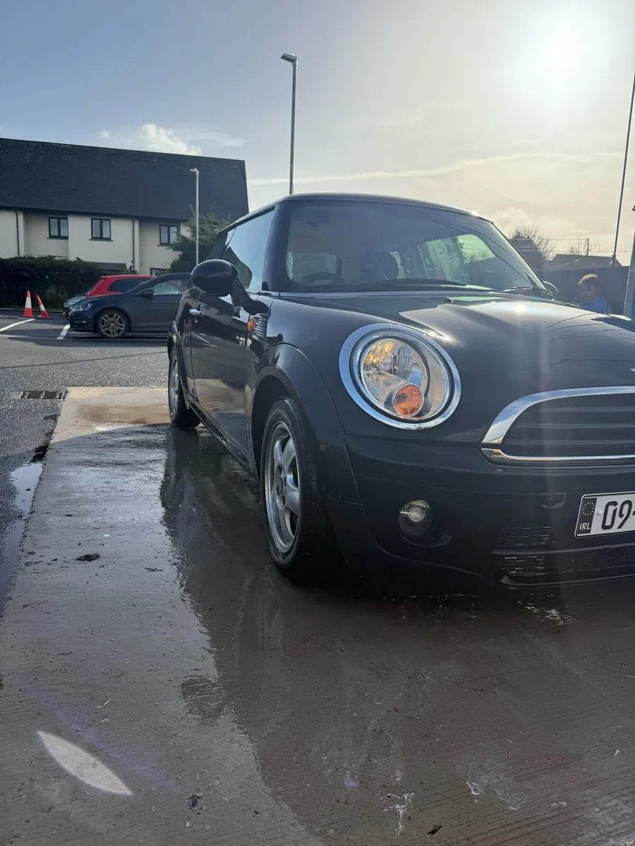 Mini Cooper - Image 2