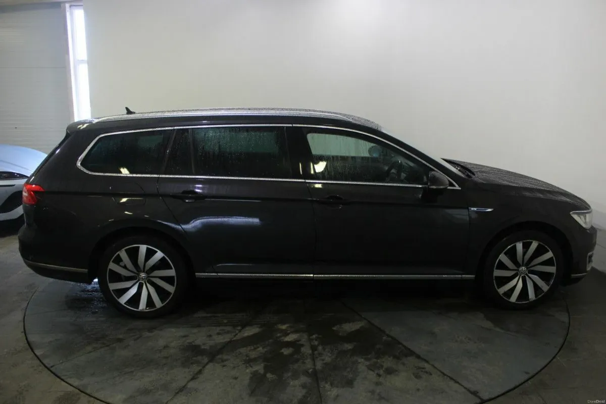 Volkswagen Passat 1.4 TSI DSG 150HP GTE - TENDER 2 - Image 4
