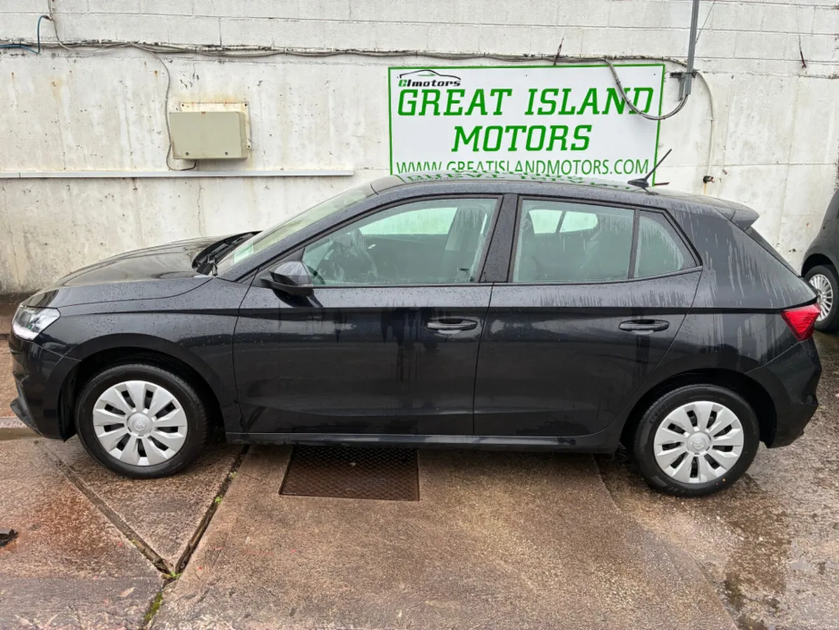 Skoda Fabia ACTIVE 1.0 MPI 65HP 5DR - Image 4