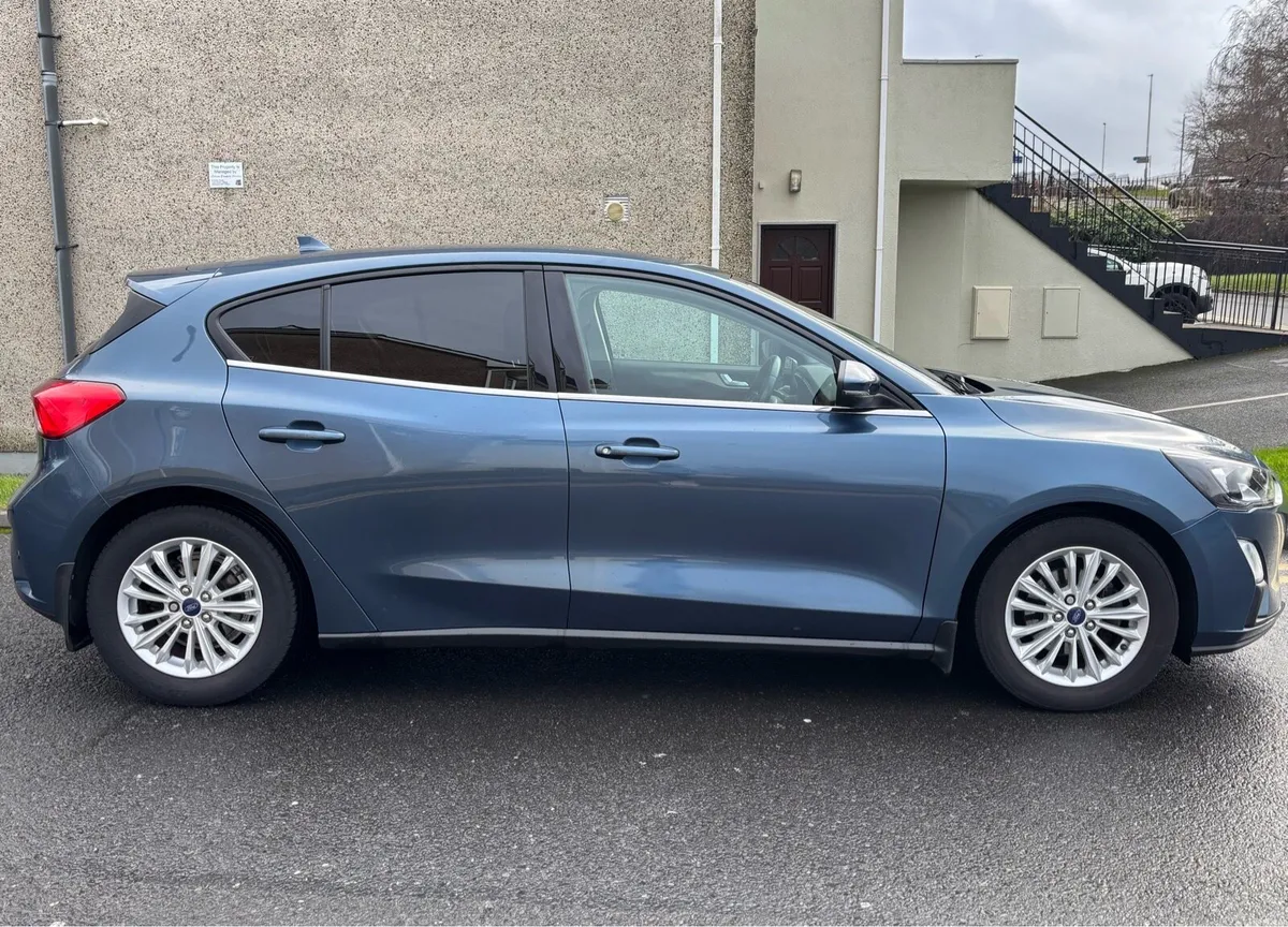Ford focus - Image 2