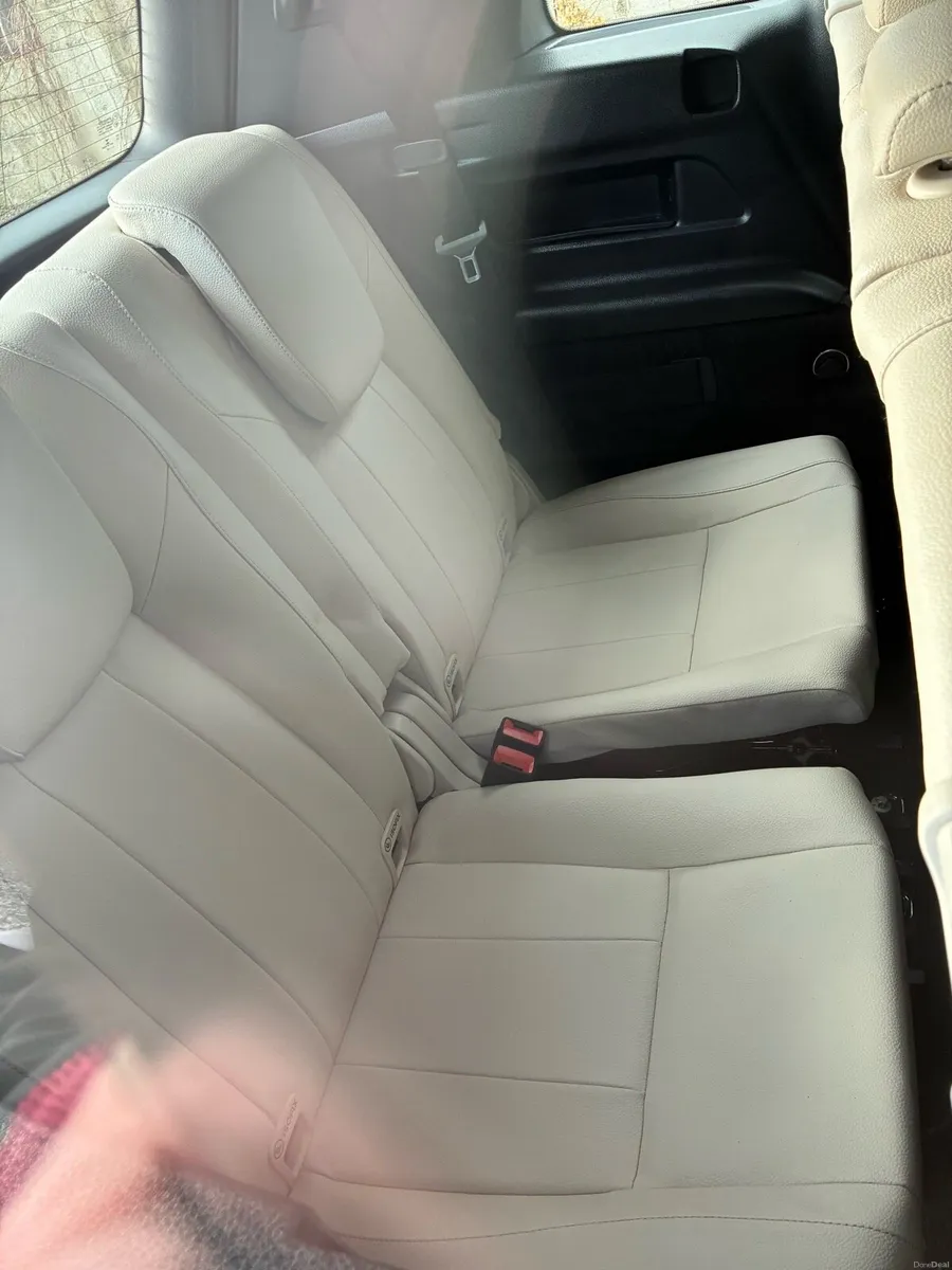 Mercedes GLB - Image 3