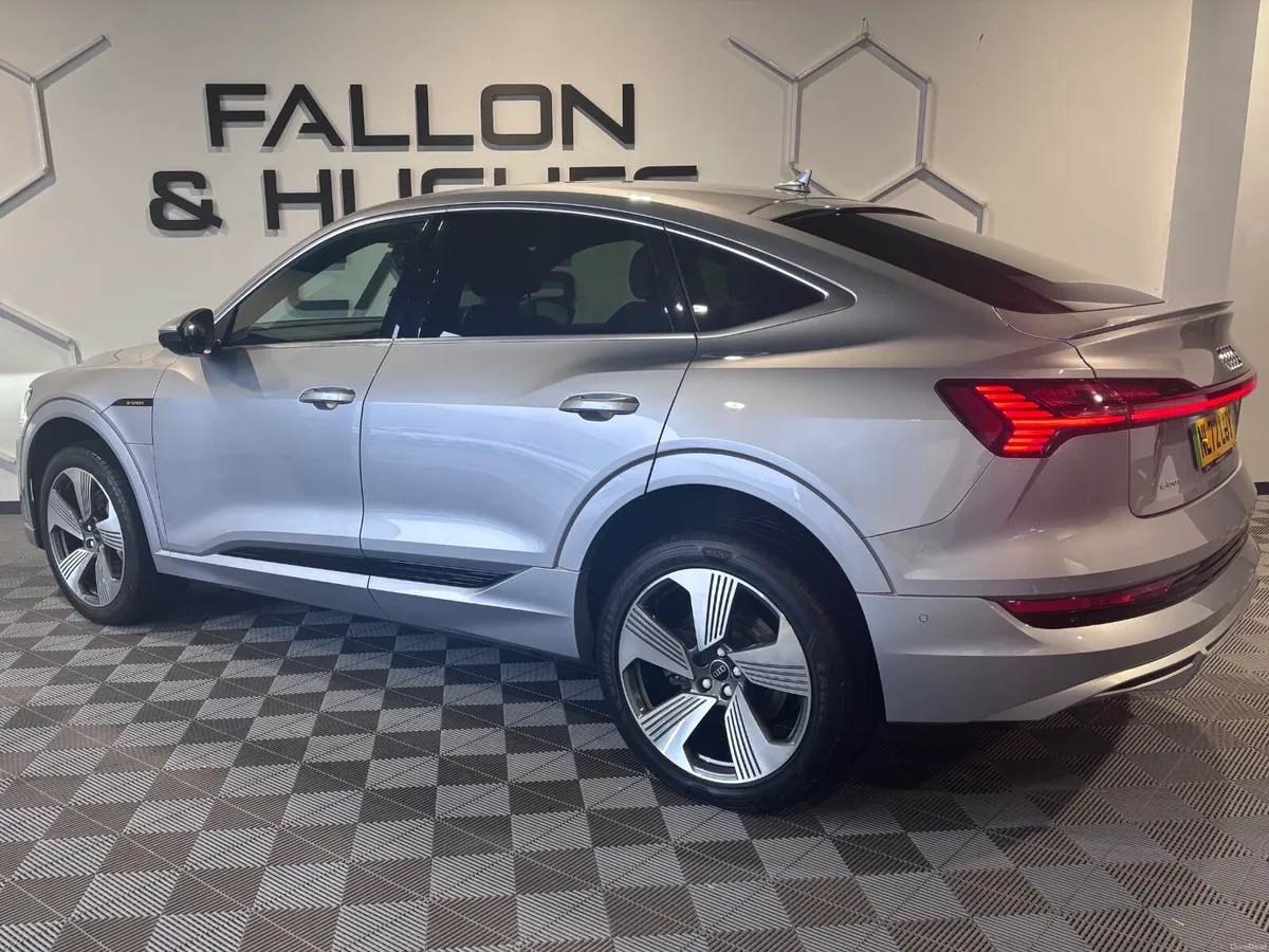 AUDI E-TRON S LINE 55 QUATTRO SPORTBACK // 222 REG - Image 4