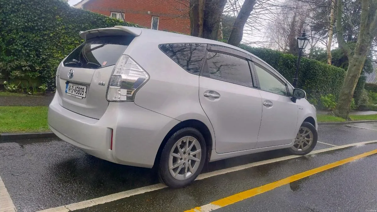 AUTO 7SEATER HYBRID TOYOTAPRIUS~NEWNCT 02/27=€9450 - Image 4